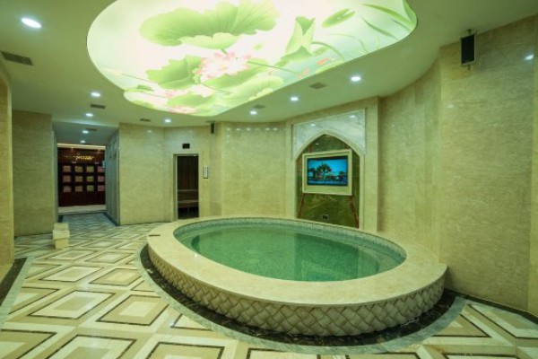 网友热议！武汉老爷爷喝茶画面太治愈(武汉爷爷泡的茶是谁开的)